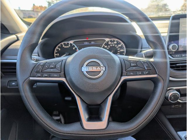 2023 Nissan Altima 2.5 SV Sedan - 22943905 - 17