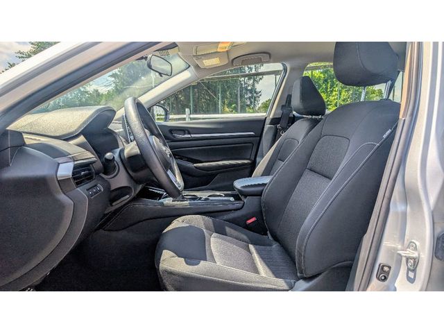 2023 Nissan Altima 2.5 SV Sedan - 22983835 - 13