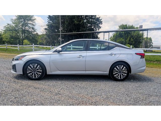2023 Nissan Altima 2.5 SV Sedan - 22983835 - 3