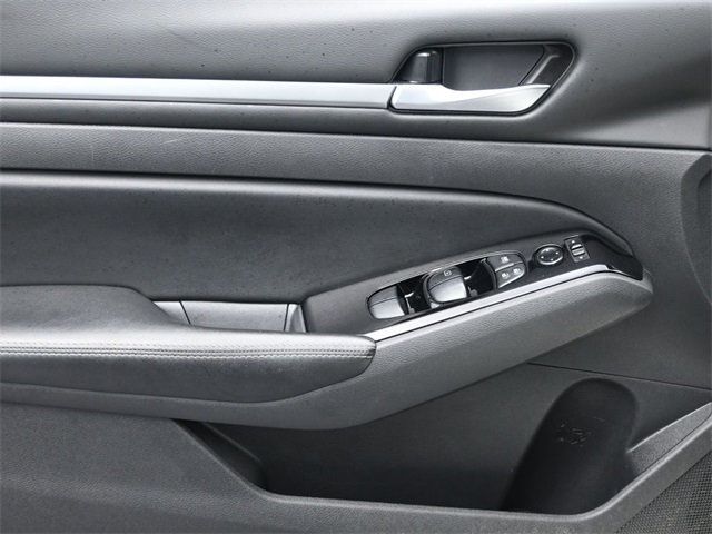 2023 Nissan Altima 2.5 SV Sedan - 22954837 - 11