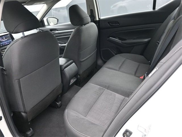 2023 Nissan Altima 2.5 SV Sedan - 22954837 - 13