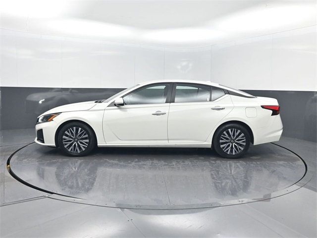 2023 Nissan Altima 2.5 SV Sedan - 22954837 - 1