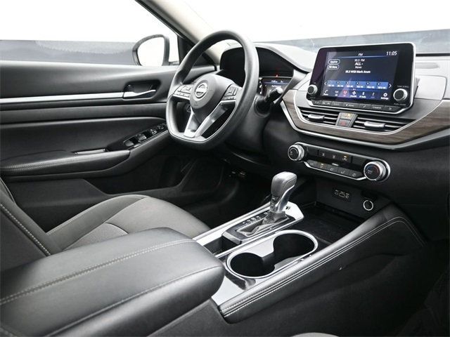 2023 Nissan Altima 2.5 SV Sedan - 22954837 - 20