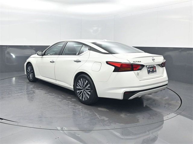 2023 Nissan Altima 2.5 SV Sedan - 22954837 - 2