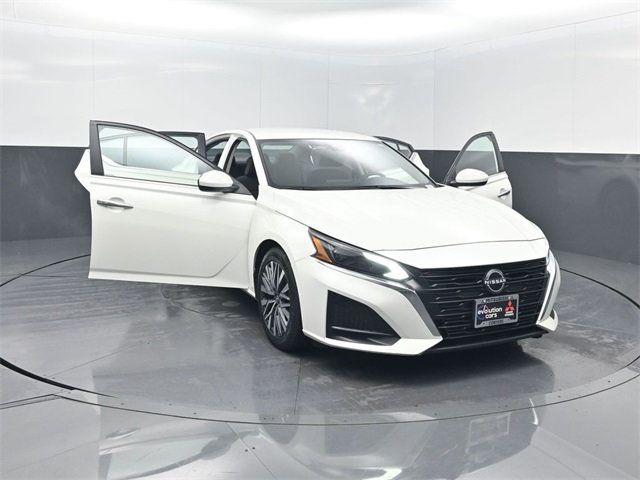 2023 Nissan Altima 2.5 SV Sedan - 22954837 - 39