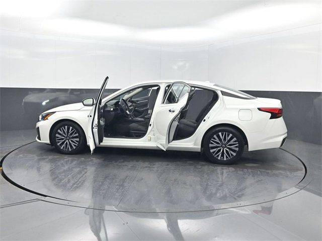 2023 Nissan Altima 2.5 SV Sedan - 22954837 - 40