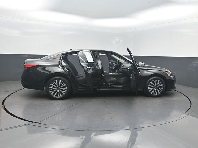 2023 Nissan Altima 2.5 SV Sedan - 22998336 - 37