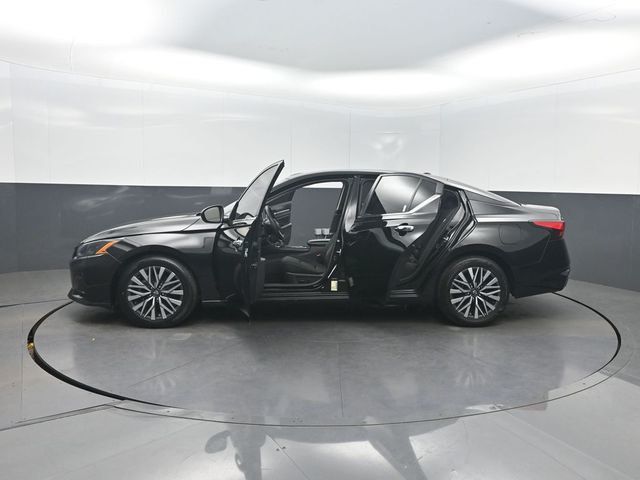 2023 Nissan Altima 2.5 SV Sedan - 22998336 - 39