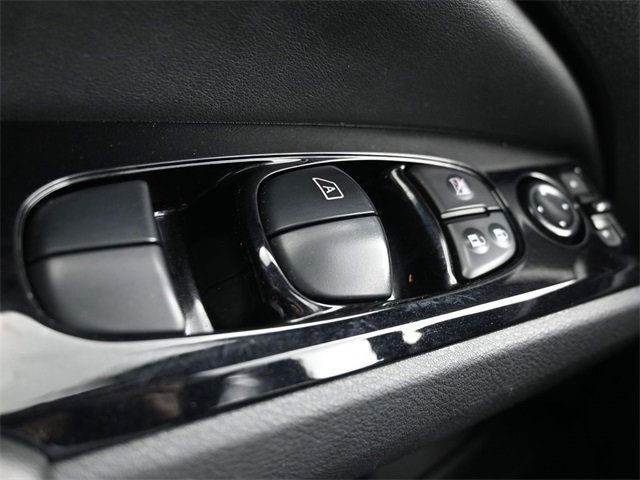 2023 Nissan Altima 2.5 SV Sedan - 22954360 - 31