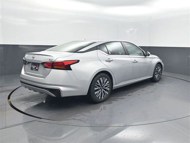 2023 Nissan Altima 2.5 SV Sedan - 22954360 - 33
