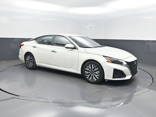 2023 Nissan Altima 2.5 SV Sedan - 23016097 - 33