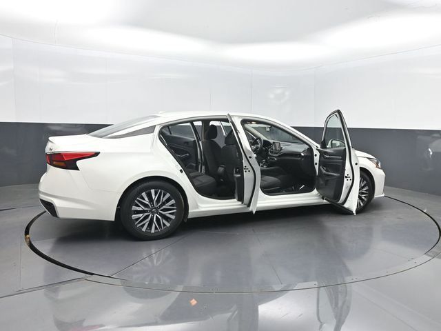 2023 Nissan Altima 2.5 SV Sedan - 23016097 - 36