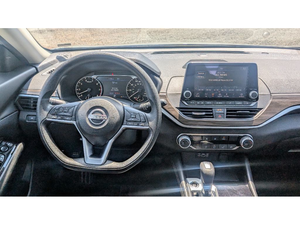 2023 Nissan Altima 2.5 SV photo 26