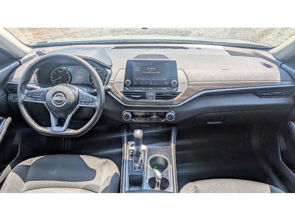 2023 Nissan Altima 2.5 SV photo 28
