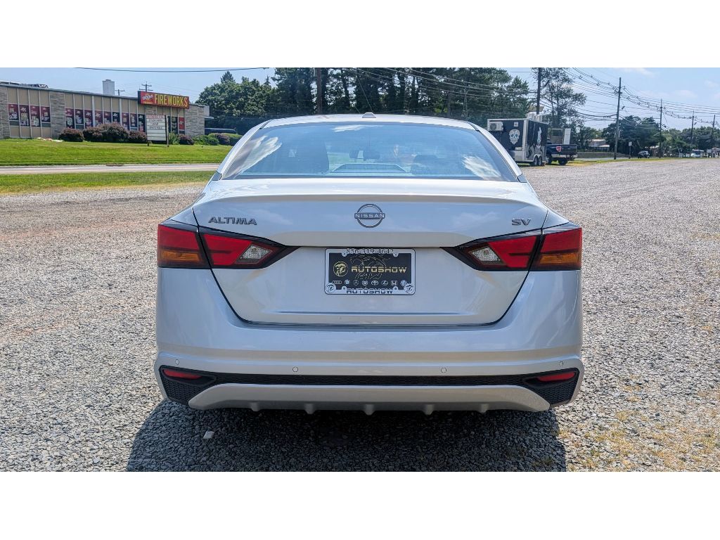2023 Nissan Altima 2.5 SV photo 6