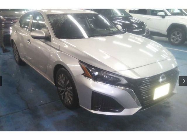 2023 Nissan Altima 2.5 SV Sedan - 23064272 - 1