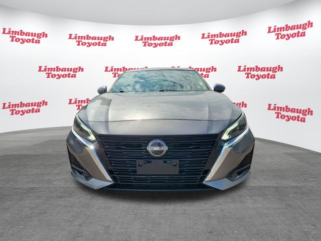 2023 Nissan Altima 2.5 SV Sedan - 22908772 - 19