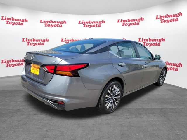 2023 Nissan Altima 2.5 SV Sedan - 22908772 - 22
