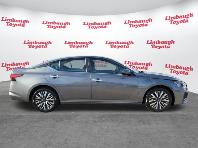 2023 Nissan Altima 2.5 SV Sedan - 22949995 - 21