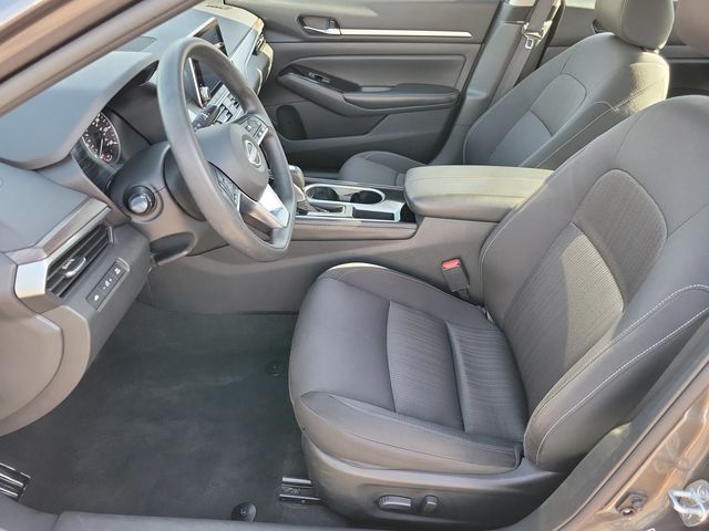 2023 Nissan Altima 2.5 SV Sedan - 22949995 - 3