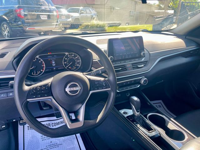 2023 Nissan Altima 2.5 SV Sedan - 22903612 - 11
