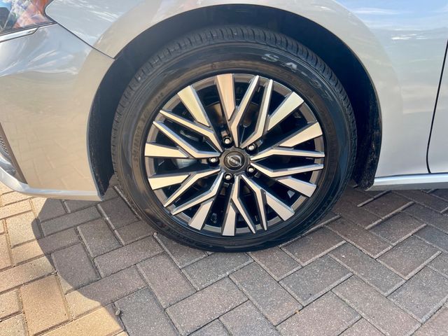 2023 Nissan Altima 2.5 SV Sedan - 22903612 - 8