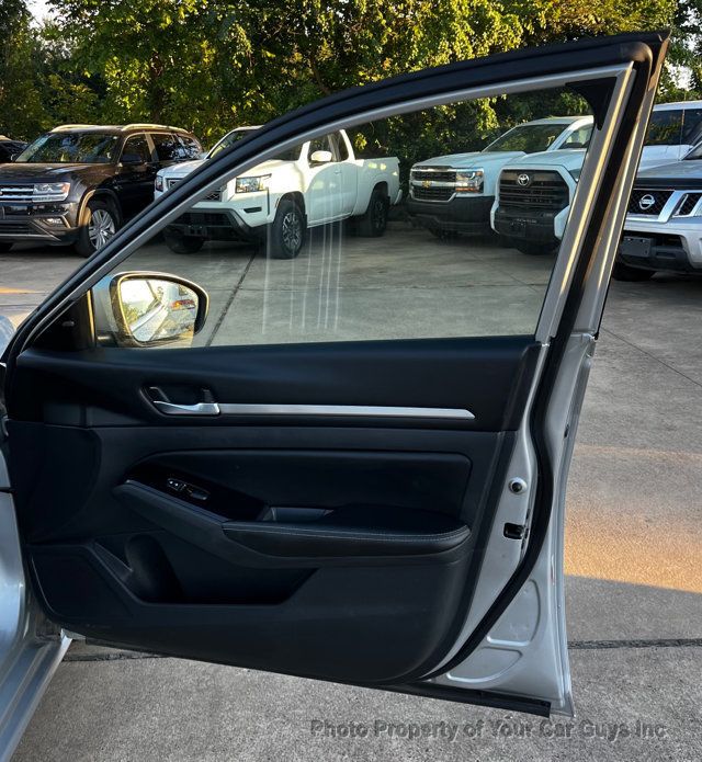 2023 Nissan Altima 2.5 SV Sedan - 23090942 - 30