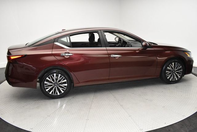 2023 Nissan Altima 2.5 SV Sedan - 22999137 - 3