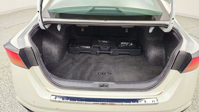 2023 Nissan Altima 2.5 SV Sedan - 23054791 - 19