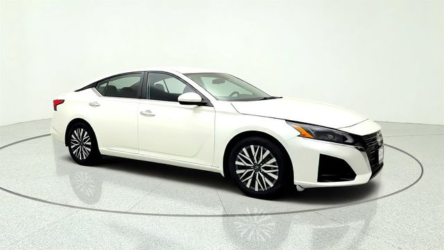 2023 Nissan Altima 2.5 SV Sedan - 23054791 - 2