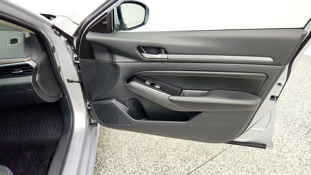 2023 Nissan Altima 2.5 SV Sedan - 23089960 - 26