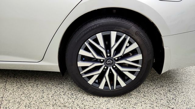 2023 Nissan Altima 2.5 SV Sedan - 23089960 - 8