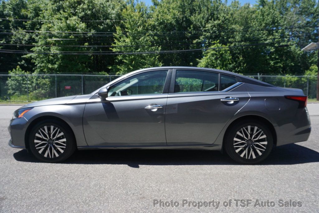 2023 Nissan Altima 2.5 SV Sedan - 23043601 - 3