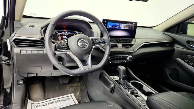 2023 Nissan Altima 2.5 SV Sedan w/ Moonroof, ProPILOT Assist & 12.3-Inch Touchscree - 23035145 - 11