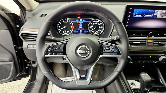 2023 Nissan Altima 2.5 SV Sedan w/ Moonroof, ProPILOT Assist & 12.3-Inch Touchscree - 23035145 - 12