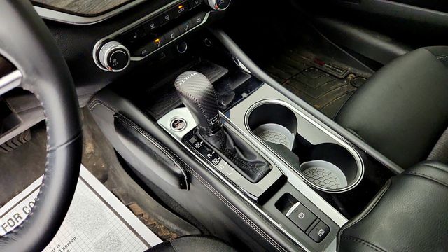2023 Nissan Altima 2.5 SV Sedan w/ Moonroof, ProPILOT Assist & 12.3-Inch Touchscree - 23035145 - 15