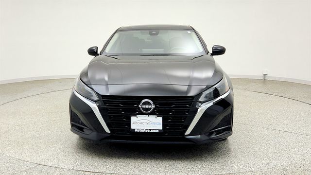2023 Nissan Altima 2.5 SV Sedan w/ Moonroof, ProPILOT Assist & 12.3-Inch Touchscree - 23035145 - 1