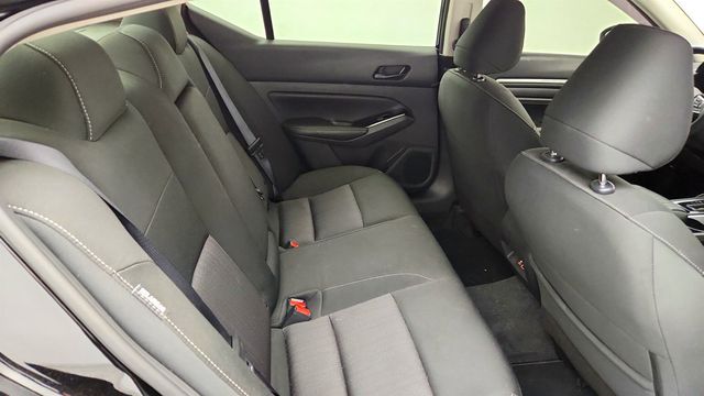 2023 Nissan Altima 2.5 SV Sedan w/ Moonroof, ProPILOT Assist & 12.3-Inch Touchscree - 23035145 - 21
