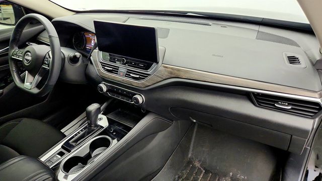 2023 Nissan Altima 2.5 SV Sedan w/ Moonroof, ProPILOT Assist & 12.3-Inch Touchscree - 23035145 - 23
