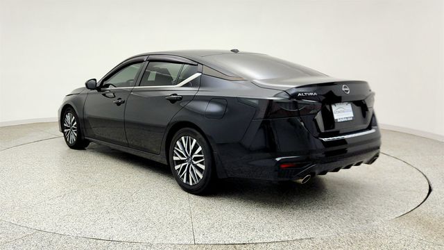 2023 Nissan Altima 2.5 SV Sedan w/ Moonroof, ProPILOT Assist & 12.3-Inch Touchscree - 23035145 - 6