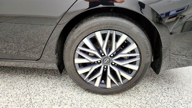 2023 Nissan Altima 2.5 SV Sedan w/ Moonroof, ProPILOT Assist & 12.3-Inch Touchscree - 23035145 - 8