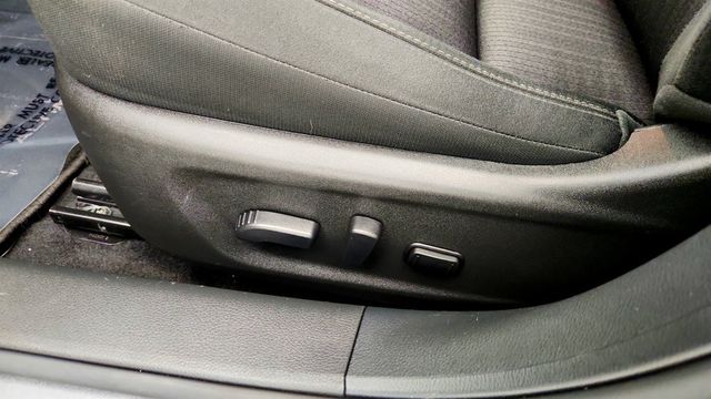 2023 Nissan Altima 2.5 SV Sedan w/ Premium Pkg - 23060417 - 11