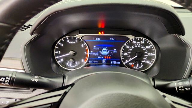2023 Nissan Altima 2.5 SV Sedan w/ Premium Pkg - 23060417 - 14
