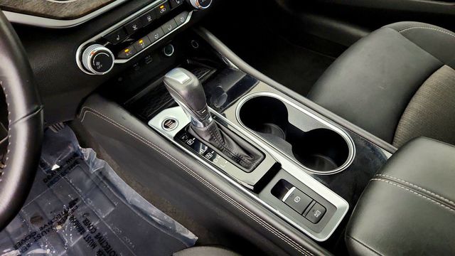2023 Nissan Altima 2.5 SV Sedan w/ Premium Pkg - 23060417 - 16