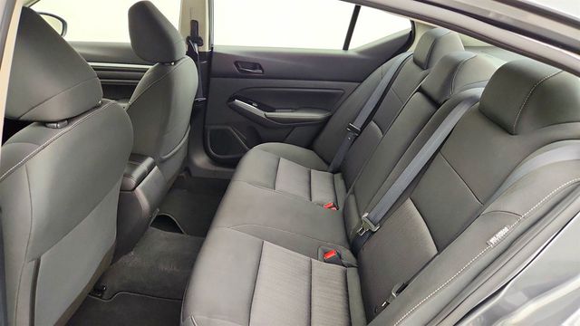 2023 Nissan Altima 2.5 SV Sedan w/ Premium Pkg - 23060417 - 20