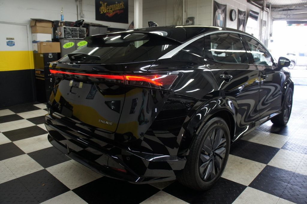 2023 Nissan ARIYA Engage Evolve+ Empower photo 6