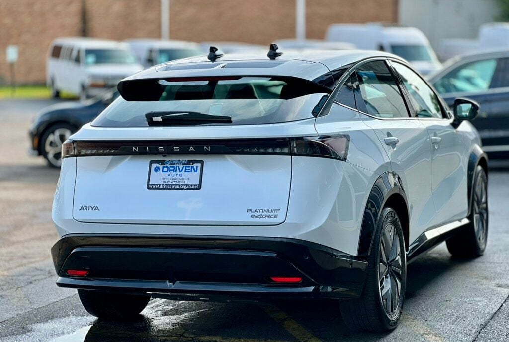 2023 Nissan ARIYA Platinum photo 5