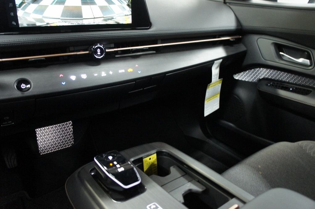 2023 Nissan ARIYA Venture photo 36