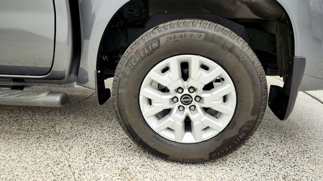 2023 Nissan Frontier Crew Cab 4x2 SV Automatic w/ Convenience, Technology & Tow Pkgs - 22968661 - 12
