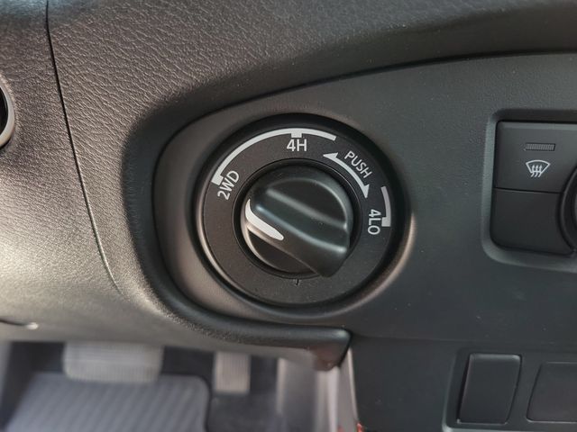 2023 Nissan Frontier Crew Cab 4x4 PRO-4X Automatic - 22908793 - 13